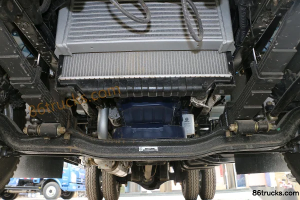 Feidi X3 série 130 ch 4X2(6 roues) 3,83 m camion benne (Changtai 8A45X) Châssis (2) | 86Trucks