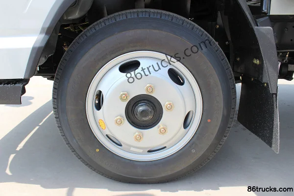 Kama Kaijie M1 110hp 4X2(6 wheels) 3.6m single-row flatbed light truck Chassis (3) | 86Trucks