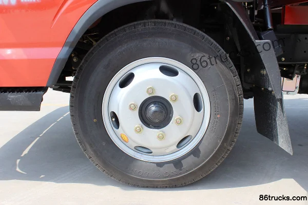 Kama Kaijie 143hp 4X2(6 wheels) 4.63m single-row flatbed light truck Chassis (3) | 86Trucks