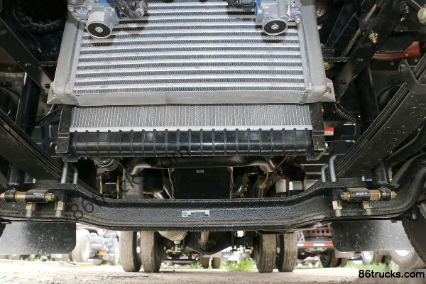Foton Forland Kangrui H 95 ch 4X2(6 roues) camion léger fourgon à cabine avancée 4,165 m Châssis (1) | 86Trucks