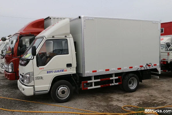 Foton Shidai Xiaoka Zhixing Q2 1.3L 87 ch 4X2(6 roues) essence 3,3 m simple cabine fourgon micro camion Extérieur (3) | 86Trucks
