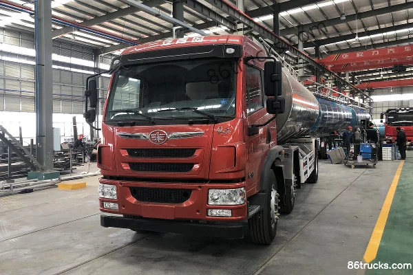 FAW Jiefang Qingdao Long V 220ch 6X2(8 roues) camion citerne à carburant (Chengliwei brand) Extérieur (2) | 86Trucks