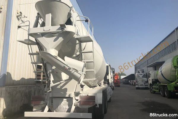 SHACMAN Delong F3000 375 hp 6X4(10 wheels) 4.05 m³ concrete mixer truck (Chengliwei brand) Exterior (2) | 86Trucks