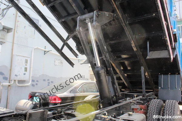 Yuejin Kaituo X500 Engineering Type 140 hp 4X2(6 wheels) 4m dump truck Chassis (3) | 86Trucks