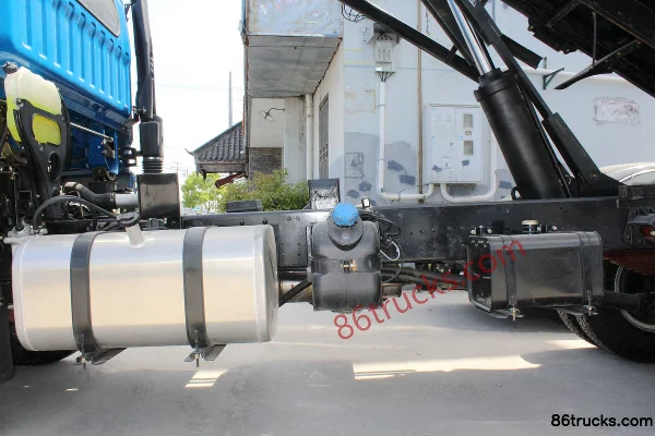 Yuejin Kaituo X500 Engineering Type 140 hp 4X2(6 wheels) 4m dump truck Chassis (2) | 86Trucks