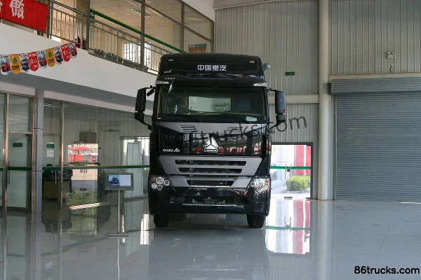 Sinotruk HOWO A7 Series Heavy Truck 340 hp 6X4(10 wheels) Tractor Truck (A7-G Cab) Exterior (3) | 86Trucks