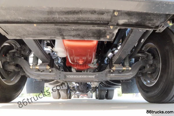 Union Truck Série U poids lourd 460ch 6X4(10 roues) tracteur routier LNG (China VI) Châssis (1) | 86Trucks