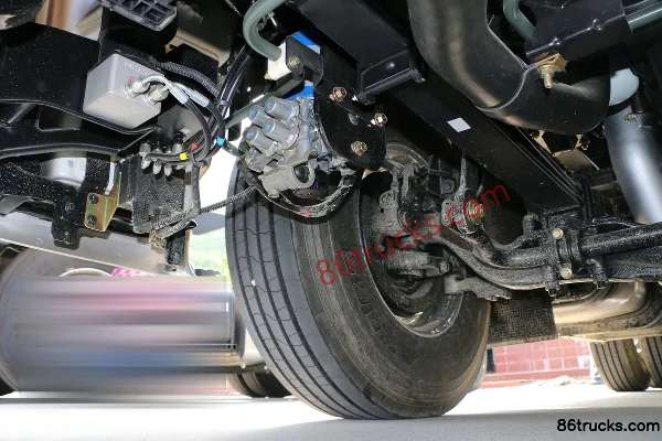 Dongfeng Commercial Vehicle Tianlong Flagship KX 2018 Edition 560 hp 6X4(10 wheels) Tractor Truck Chassis (1) | 86Trucks