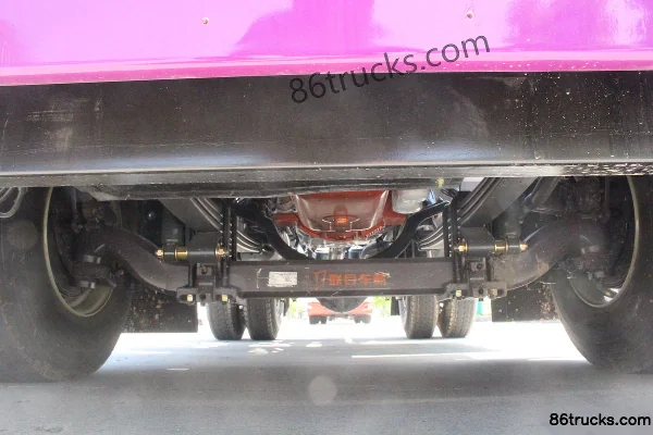 Union Truck U420 poids lourd 420 ch 4X2(6 roues) tracteur routier Châssis (1) | 86Trucks