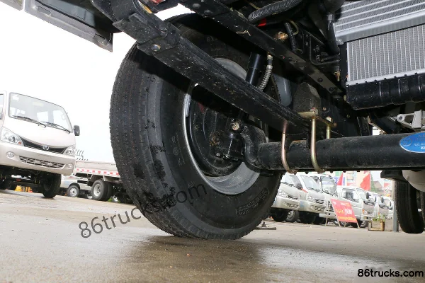 BAIC Heibao H5 71hp 4X2(6 wheels) Diesel 2.52m Double Row Flatbed Micro Truck Chassis (2) | 86Trucks