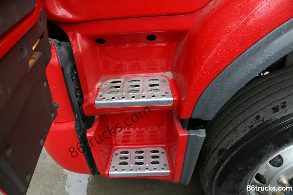 Dongfeng H5 Chuangfu Edition 6.7L Diesel 290hp 6X2(8 wheels) Fast Gear 8-Speed 9.5m Wing Van Truck Cab (2) | 86Trucks