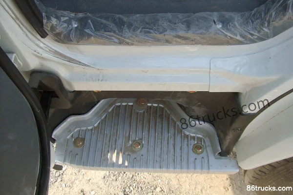 Kama K1 102 ch 4X2(6 roues) 3,6 m Camion léger à plateau (cabine simple) (3) | 86Trucks