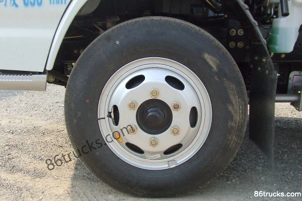 Kama K1 102 ch 4X2(6 roues) 3,6 m Camion léger à plateau (cabine simple) Châssis (2) | 86Trucks