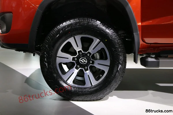 Huanghai N3 2019 Sport Edition 2.5T Diesel 140hp 2WD Double Row Pickup Body (2) | 86Trucks
