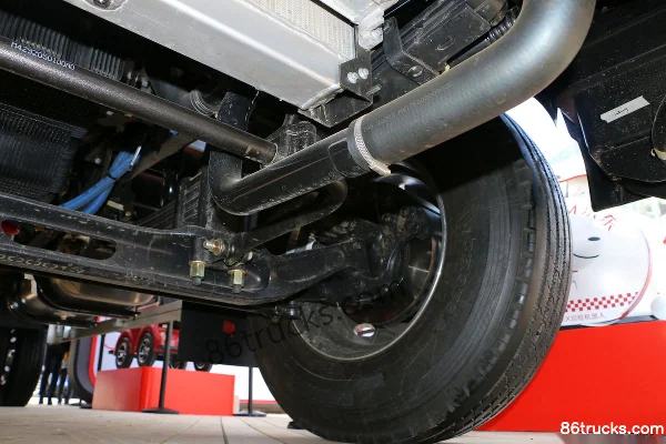 Foton Auman Série R Édition JD 182 ch 4X2(6 roues) 6,8 m Cabine avancée Camion porteur fourgon Châssis (3) | 86Trucks
