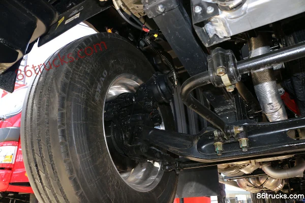 Foton Auman Série R Édition JD 182 ch 4X2(6 roues) 6,8 m Cabine avancée Camion porteur fourgon Châssis (1) | 86Trucks
