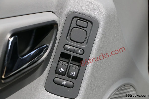 Foton Commercial Vehicle Tuyano 177hp 2.8T Diesel 6-Seat Mobile Service Vehicle Cab (2) | 86Trucks