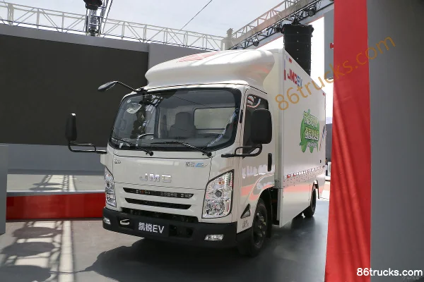 JMC Kaixiang EV 4.5T 4.2m Single Row Pure Electric Box Light Truck 107.52kWh 4X2(6 wheels) Exterior (3) | 86Trucks