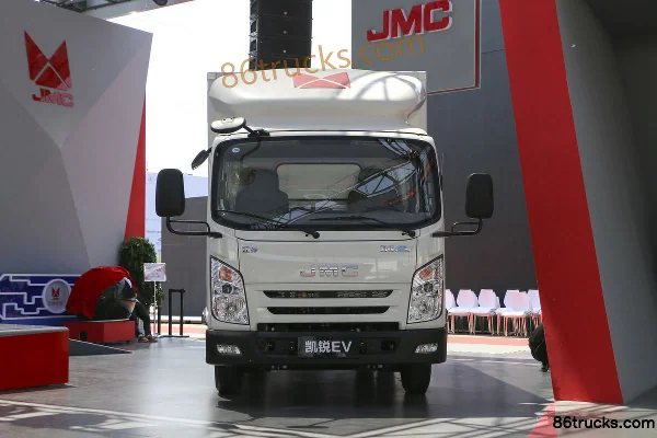 JMC Kaixiang EV 4.5T 4.2m Single Row Pure Electric Box Light Truck 107.52kWh 4X2(6 wheels) Exterior (2) | 86Trucks