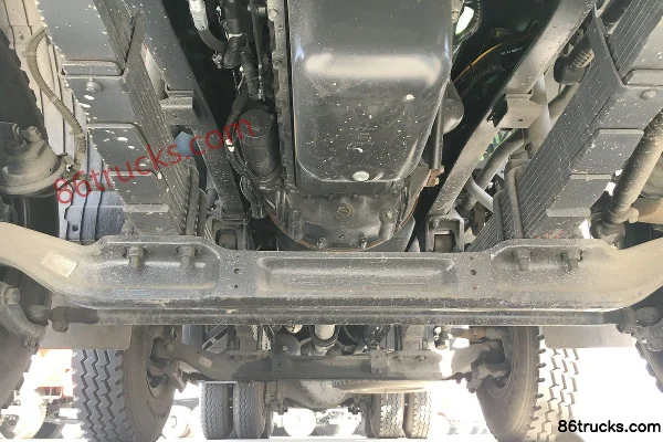 SAIC Hongyan Genlyon C500 Heavy Truck Heavy-Duty Version 380 hp 8X4(12 wheels) 7.2m Dump Truck Chassis (1) | 86Trucks
