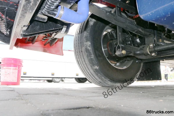 Beiben V3ET camion lourd 480 ch 6X4(10 roues) tracteur routier Châssis (2) | 86Trucks