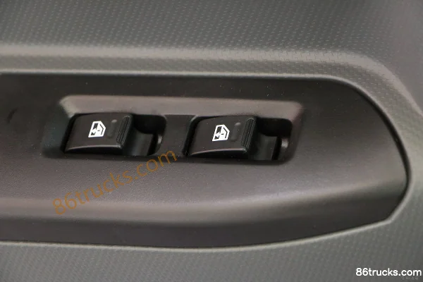 Changjiang SM07 7.37T 4.15m Cargo Box Electric Van 78.96kWh 4X2(6 wheels) Interior (2) | 86Trucks