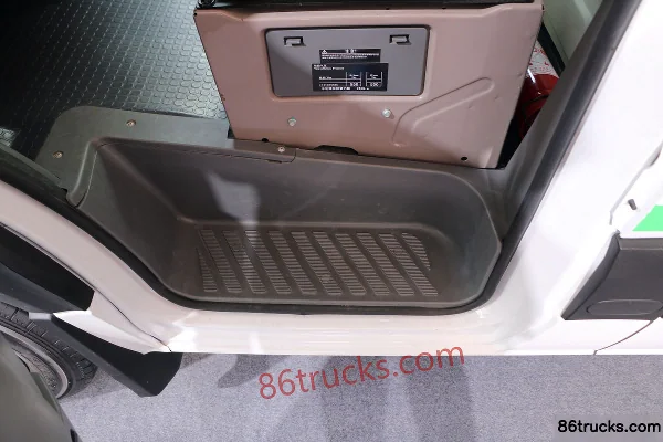 Changjiang SP06 4.5T 5.96m Van Electric Van 76.5kWh Cab (3) | 86Trucks
