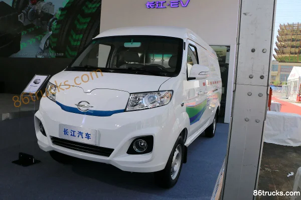 Changjiang SP04 2.5T 4.5m Van Electric Van 49kWh Exterior (2) | 86Trucks