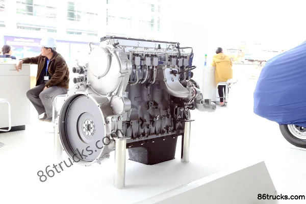 SAIC Fiat Powertrain Hongyan Cursor9 C9 NG.340 340hp 9L China V Natural Gas Engine Exterior (3) | 86Trucks
