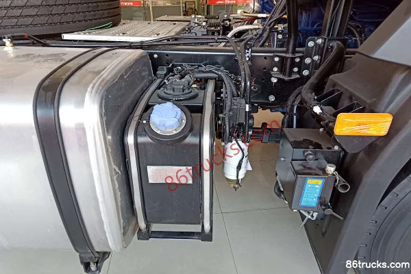 JAC Gallop K5L Heavy Truck Standard Container Edition 290 hp 4X2(6 wheels) Tractor Truck Cab (3) | 86Trucks