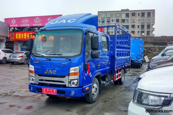 JAC Shuailing Q3 120hp 4X2(6 wheels) 3.145m Double Row Stake Light Truck Exterior (2) | 86Trucks