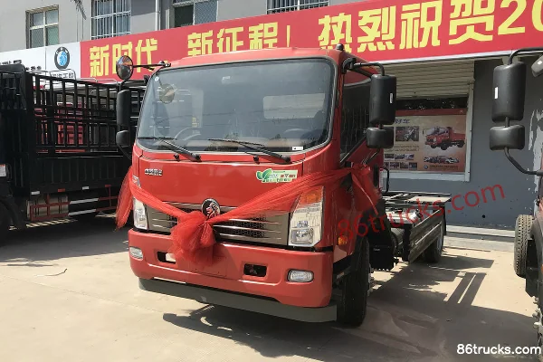 Sinotruk Wangpai 7 Series 129 hp 4X2(6 wheels) single-row detachable cargo box light truck Exterior (3) | 86Trucks