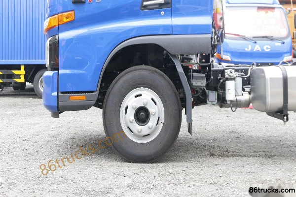 JAC Junling V6 131 hp 4X2(6 wheels) 3.82m Semi-row Van Light Truck Chassis (3) | 86Trucks