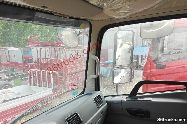 Dayun Fengdu 140hp 4X2(6 wheels) 3.4m³ Concrete Mixer Truck Cab (2) | 86Trucks