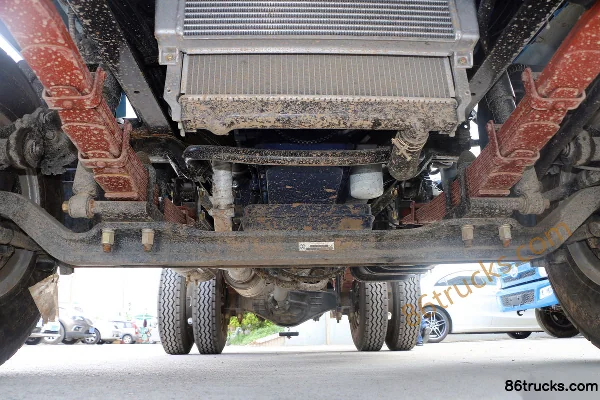 Yuejin Kaituo X100 Type transport 110 ch 4X2(6 roues) Camion benne 3,05 m Châssis (1) | 86Trucks