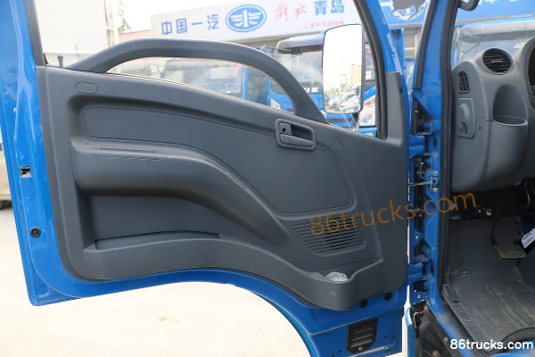 Yuejin Kaituo X100 Lightweight 110 hp 4X2(6 wheels) 2.9m Dump Truck Cab (1) | 86Trucks
