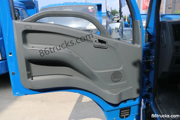 Yuejin Kaituo X500 Multi-Purpose Type 102hp 4X2(6 wheels) 4.2m Dump Truck Cab (1) | 86Trucks