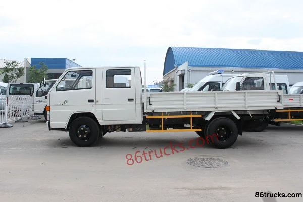 JMC Classic Shunda 116 ch 4X2(6 roues) camion léger plateau à ridelles cabine double 3,4 m Extérieur (3) | 86Trucks