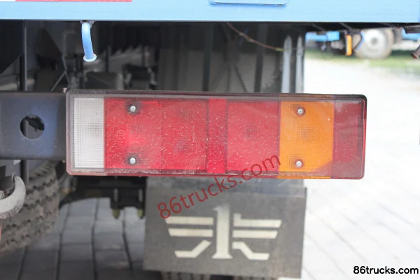 FAW Jiefang Qingdao Saiqilin 160 hp 4X2(6 wheels) 6.2m Stake Cargo Truck Chassis (3) | 86Trucks