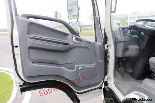 JAC Shuailing H330 152 hp 4X2(6 wheels) 4.12 m single-row van light truck Cab (1) | 86Trucks