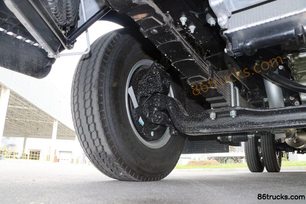 JAC Shuailing H330 152 hp 4X2(6 wheels) 4.12 m single-row van light truck Chassis (2) | 86Trucks