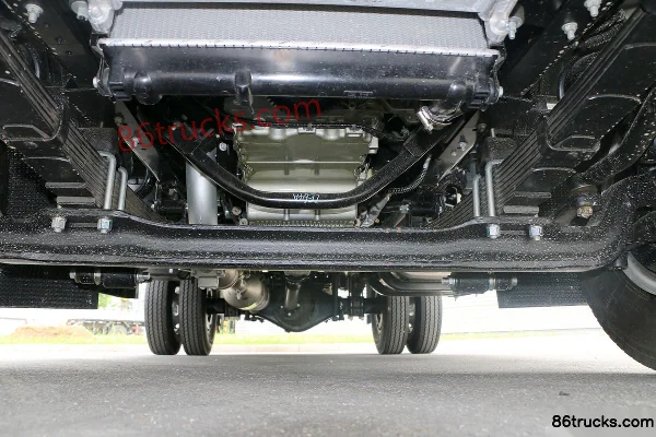 JAC Shuailing H330 152 hp 4X2(6 wheels) 4.12 m single-row van light truck Chassis (1) | 86Trucks