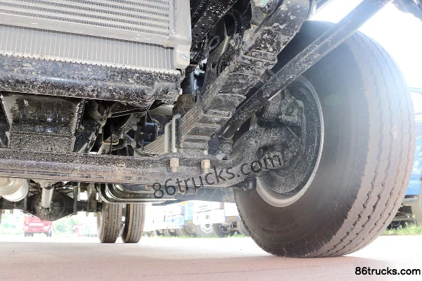JAC Junling V6 152 hp 4X2(6 wheels) 4.18m single-row van light truck Chassis (3) | 86Trucks