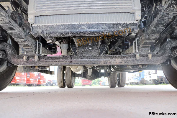 JAC Junling V6 152 hp 4X2(6 wheels) 4.18m single-row van light truck Chassis (1) | 86Trucks