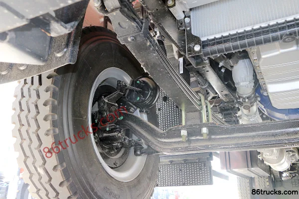 JAC Junling V9L 180hp 4X2(6 wheels) 6.78m cage cargo truck Chassis (2) | 86Trucks