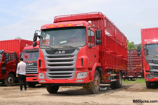 JAC Gallop A5L camion porteur 200 ch 4X2(6 roues) 6,8 m camion à ridelles avec cabine couchette (empattement 5000 mm) Extérieur (3) | 86Truc