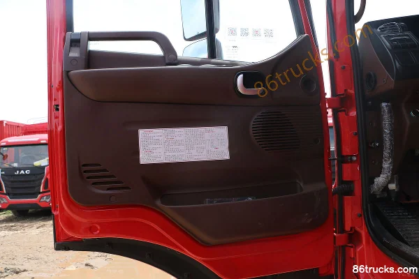 JAC Gallop A5L camion porteur 200 ch 4X2(6 roues) 6,8 m camion à ridelles avec cabine couchette (empattement 5000 mm) (1) | 86Trucks