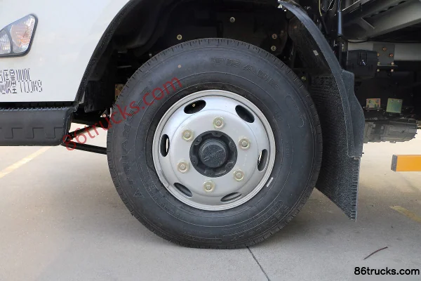 JMC Kairui 800 154hp 4X2(6 wheels) 4.08m Single Row Van Cargo Truck Chassis (3) | 86Trucks