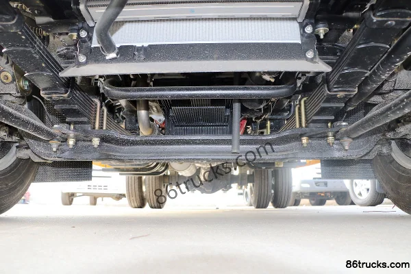 JMC Kairui 800 154hp 4X2(6 wheels) 4.08m Single Row Van Cargo Truck Chassis (1) | 86Trucks