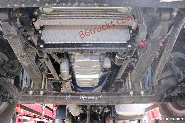 JAC Gallop A5L camion porteur 200 ch 4X2(6 roues) 6,8 m camion à ridelles avec cabine couchette (empattement 5000 mm) Châssis (2) | 86Trucks